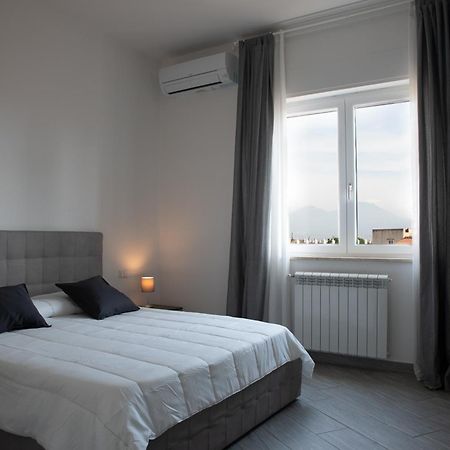 B&B Monteleone ,12 Napoli Bagian luar foto